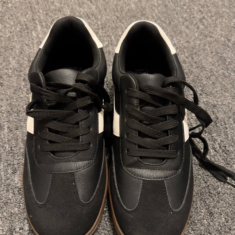 Primark Black and White Men's Sneakers